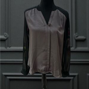 🥂Kenneth Cole Black and Gray Blouse🥂
